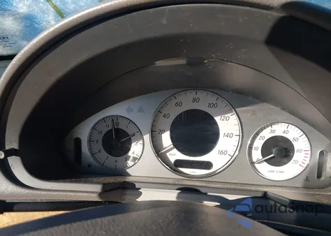 2004 Mercedes-Benz E 500 4Matic z USA, uszkodzony, nr VIN WDBUF83J04X163357